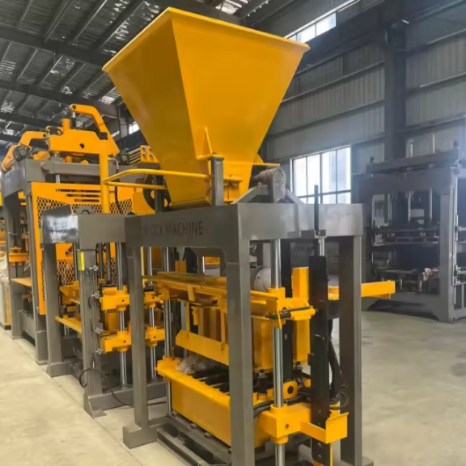 QT4-40A Semi-Automatic Brick Making Machine in yellow